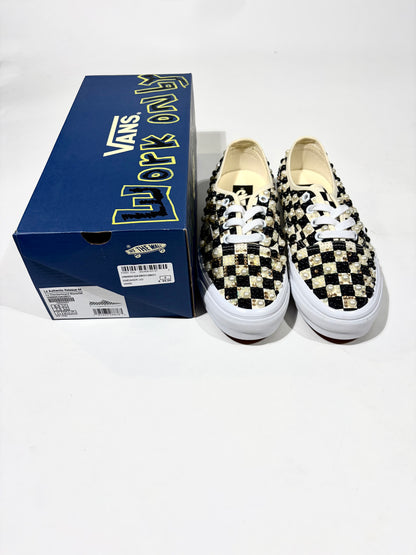 SHIPITY VANS – Pearl
